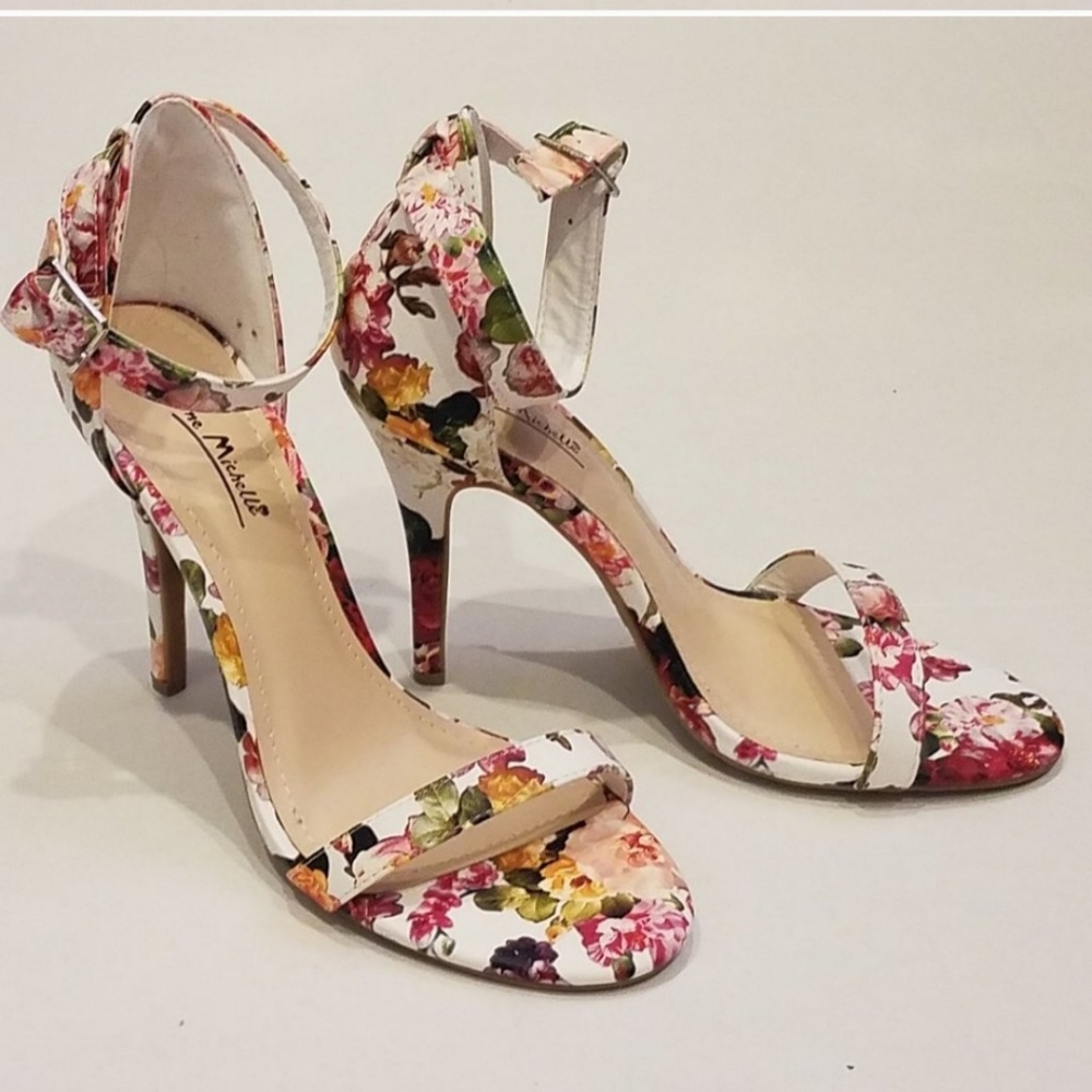 Anne Michelle Floral Heels
